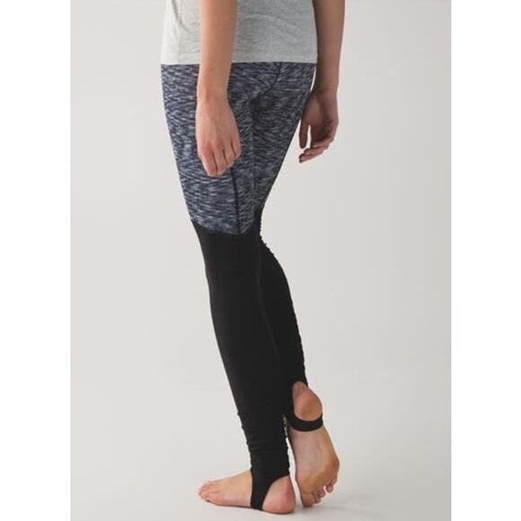 Lululemon Wunder Under Stirrup Pants Dramatic Static White Black Size 4 - Picture 3 of 6